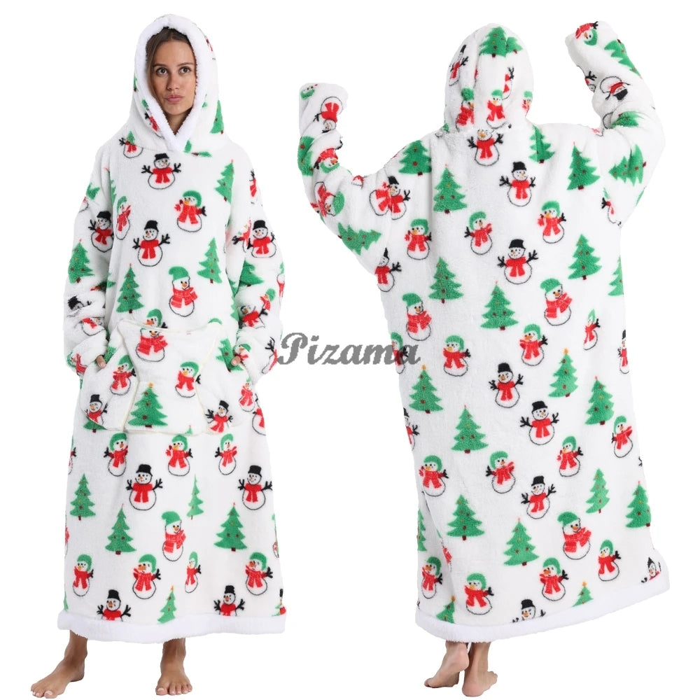 Christmas Super Long Flannel Blanket Hoodie – Unisex Cold-Proof Fleece Nightgown with Sleeves